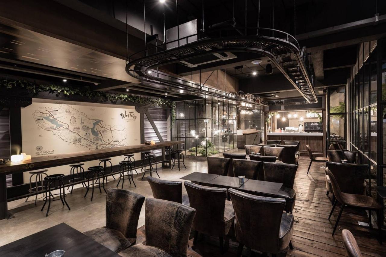 Готель Westory Design Poshtel Канчанабурі Екстер'єр фото